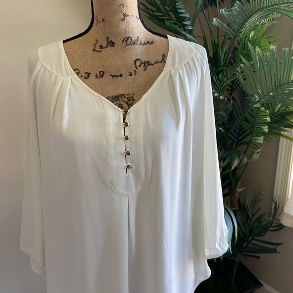 Off White Blouse - Picture 2 of 4